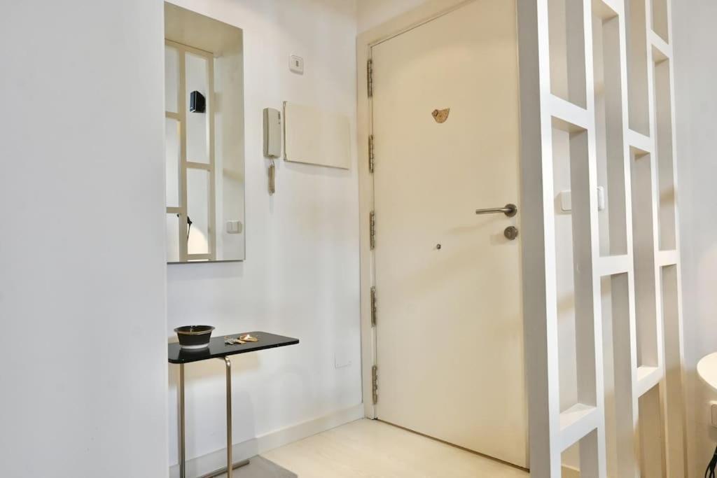 For You Rentals Apartamento Temporal Con Encanto A Pocos Metros Del Sol Myr13 Madrid Ngoại thất bức ảnh