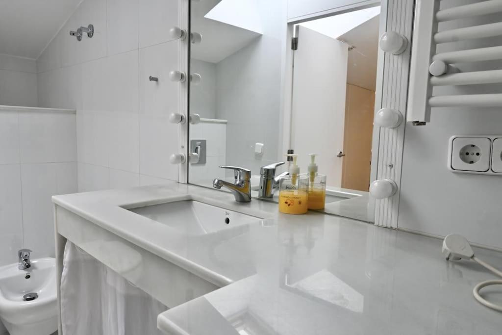 For You Rentals Apartamento Temporal Con Encanto A Pocos Metros Del Sol Myr13 Madrid Ngoại thất bức ảnh