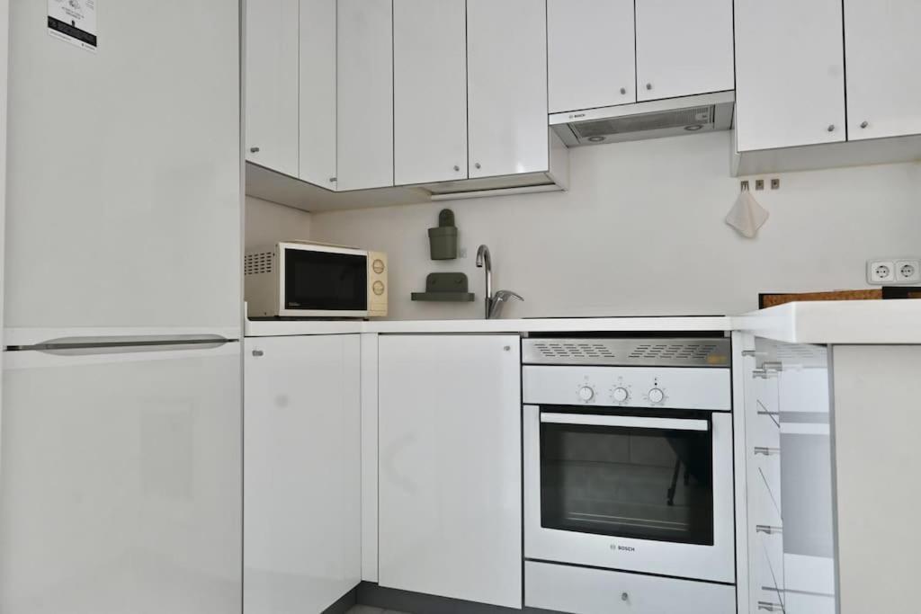 For You Rentals Apartamento Temporal Con Encanto A Pocos Metros Del Sol Myr13 Madrid Ngoại thất bức ảnh